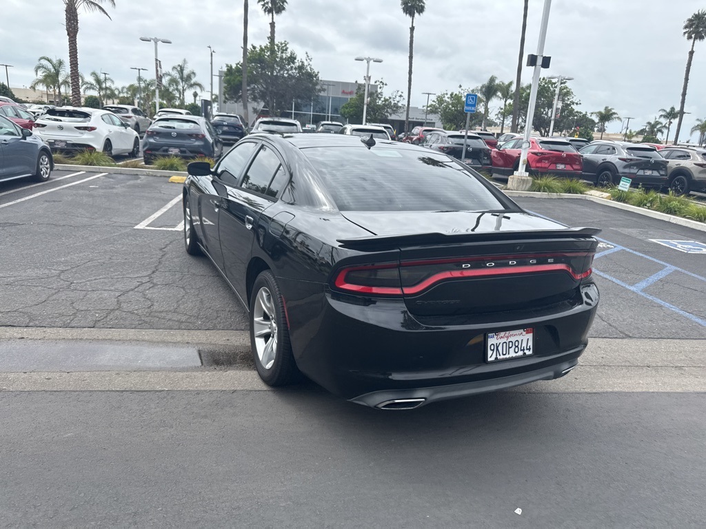 2017 Dodge Charger SXT photo 23