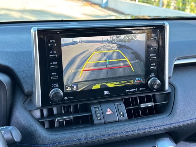2020 Toyota RAV4 Hybrid XSE photo 11