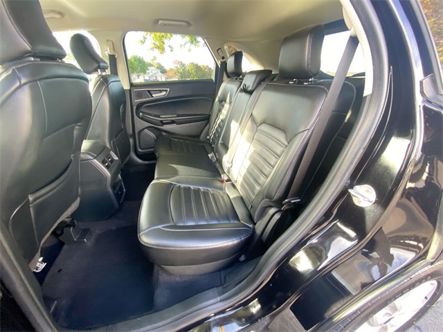 2022 Ford Edge SEL photo 11