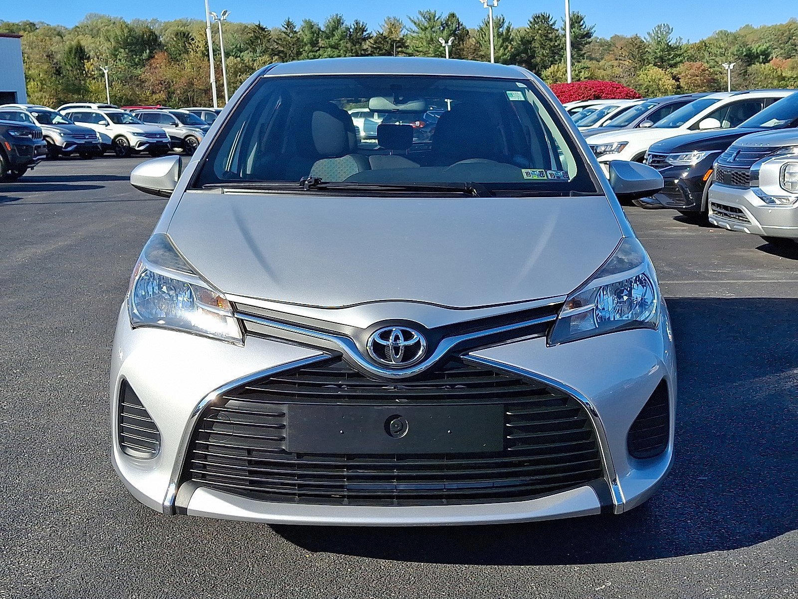 2015 Toyota Yaris LE photo 2