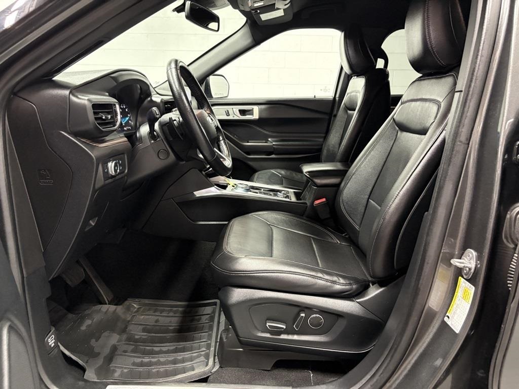 2020 Ford Explorer Limited photo 11