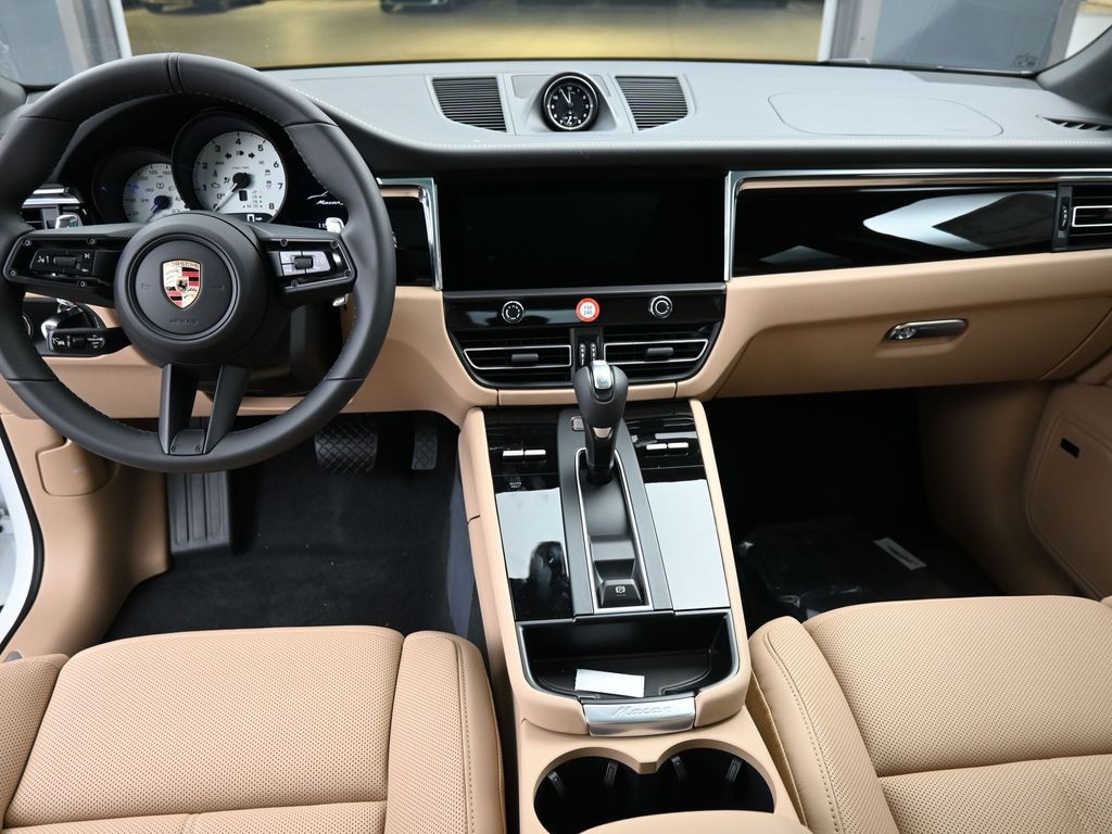 2026 Porsche Macan S photo 5