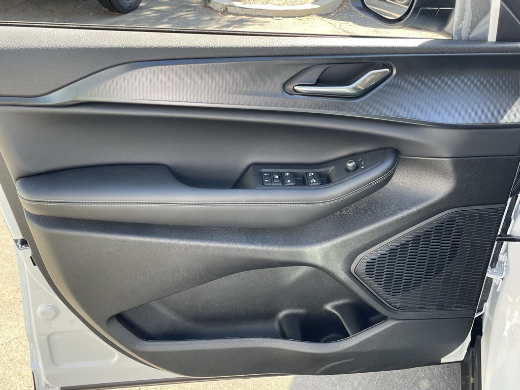 2025 Jeep Grand Cherokee Laredo X photo 12