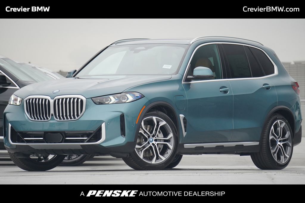 2025 BMW X5 50e's photo