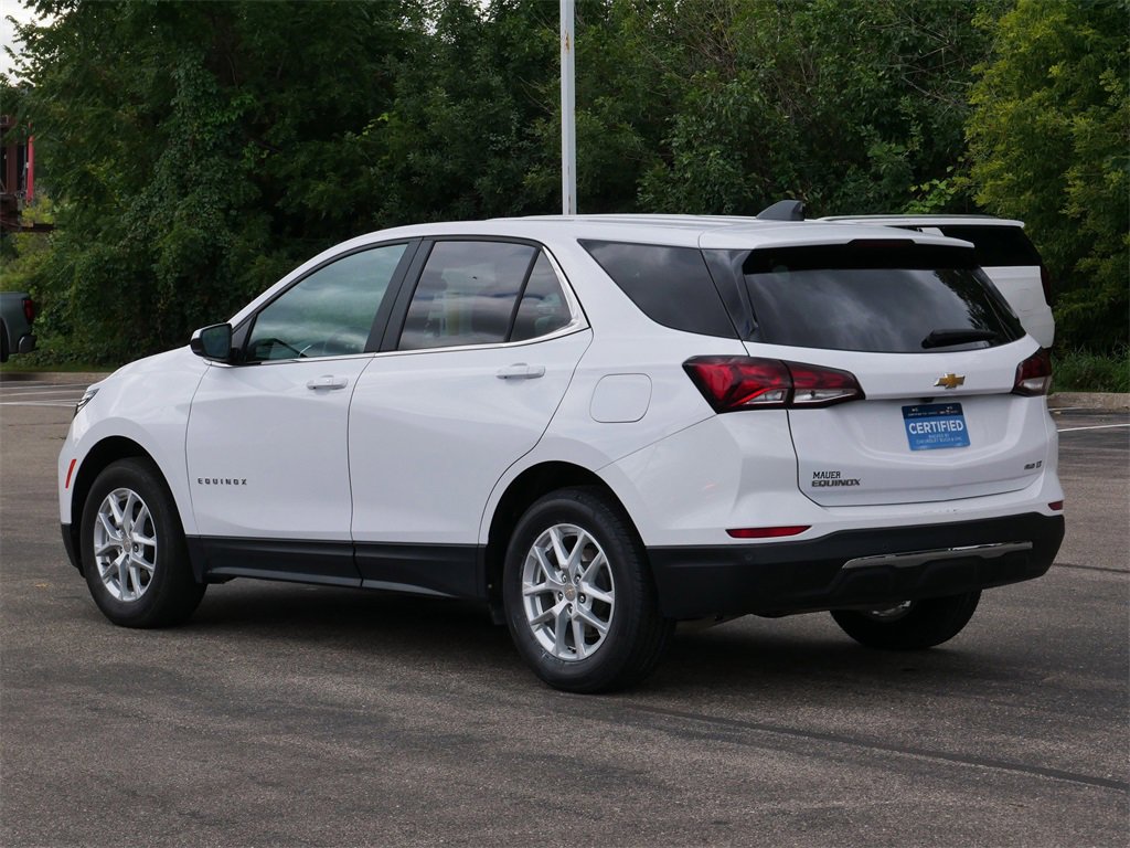 2024 Chevrolet Equinox LT photo 3