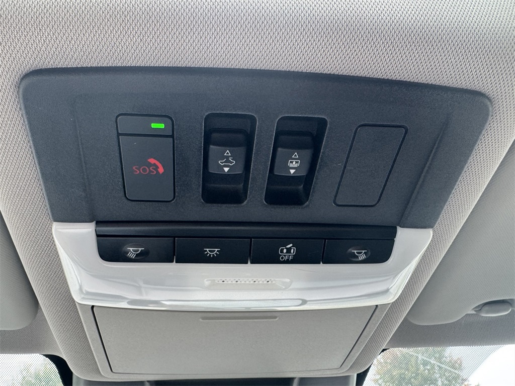 2021 Nissan Rogue Platinum photo 29