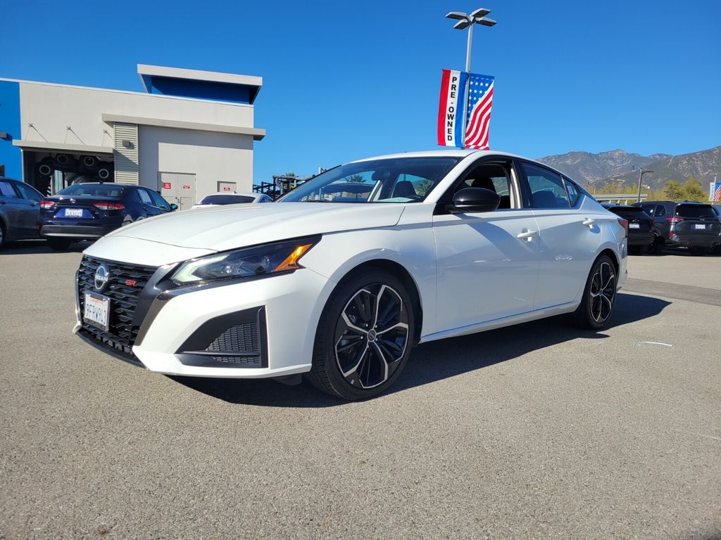 Used 2023 Nissan Altima SR with VIN 1N4BL4CVXPN392616 for sale in Upland, CA