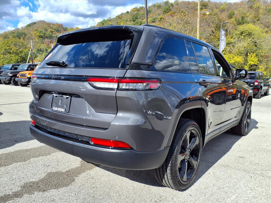 2025 Jeep Grand Cherokee Altitude X photo 2