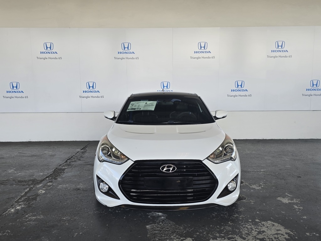 2017 Hyundai Veloster Value Edition R-Spec Turbo photo 2