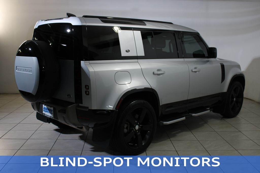 2023 Land Rover Defender 110 X-Dynamic SE photo 4