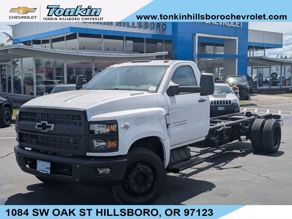 2024 Chevrolet Silverado 4500 Medium Duty Chassis Cab Work Truck's photo