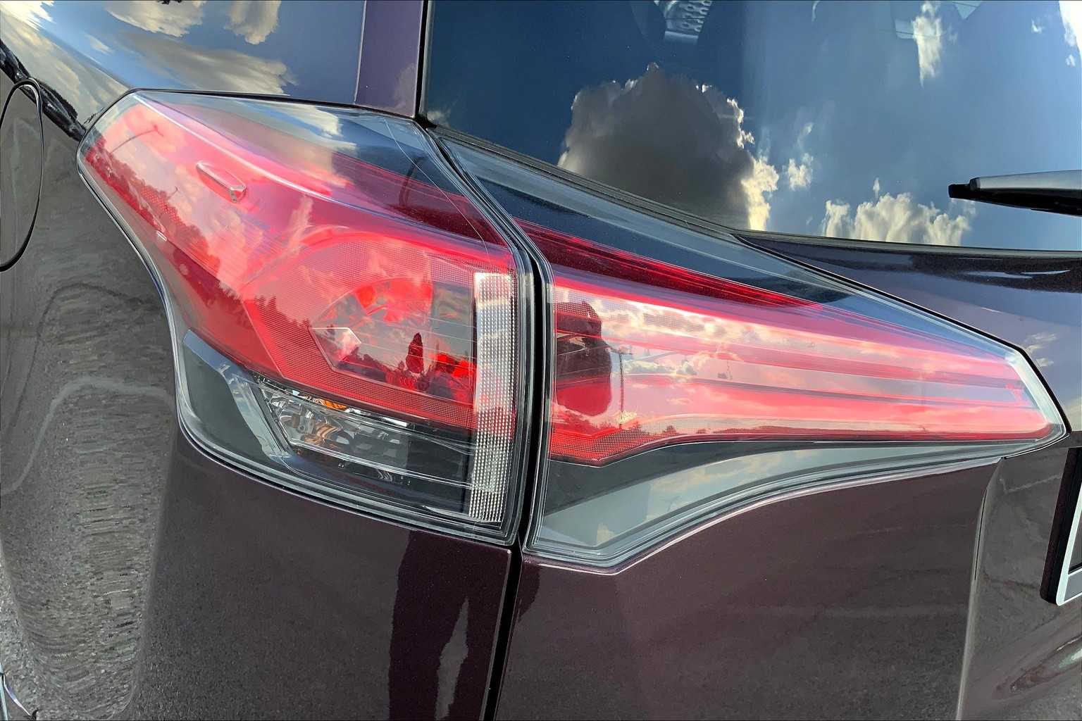 2018 Toyota RAV4 XLE photo 27
