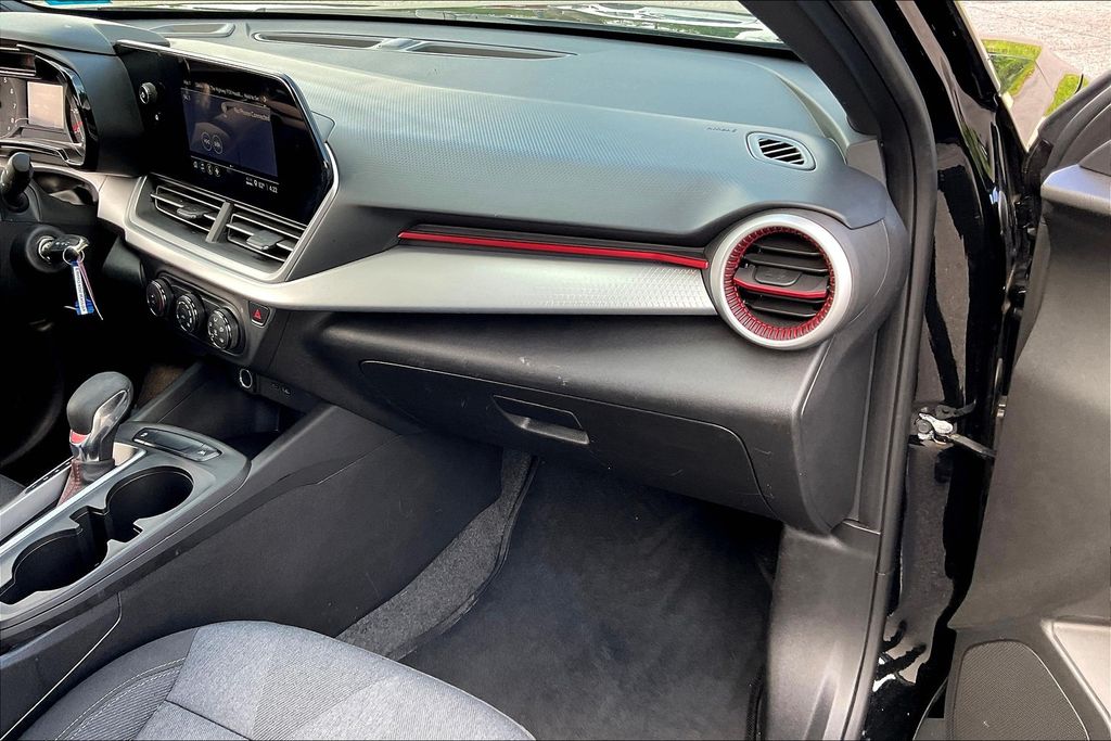 2024 Chevrolet Trax photo 12