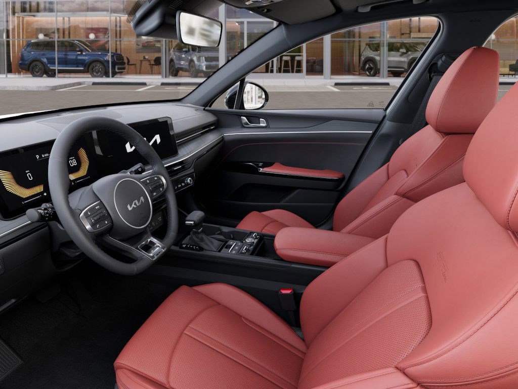 2025 Kia K5 GT-Line photo 3