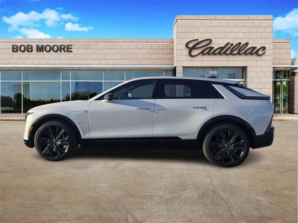 2025 Cadillac Lyriq Sport photo 3