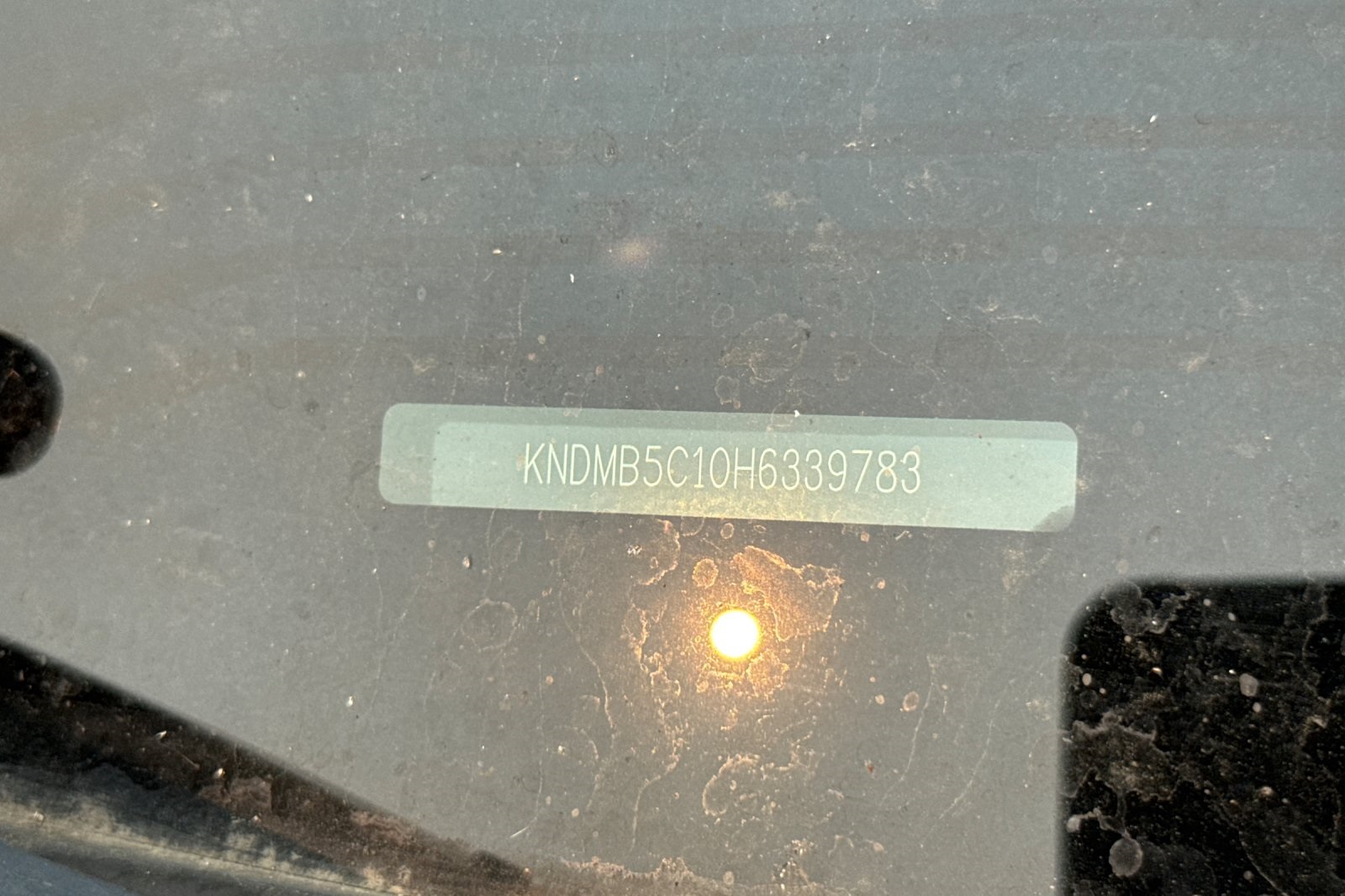 2017 Kia Sedona LX photo 2