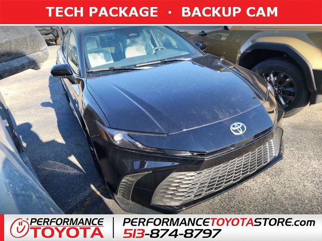 2026 Toyota Camry SE's photo