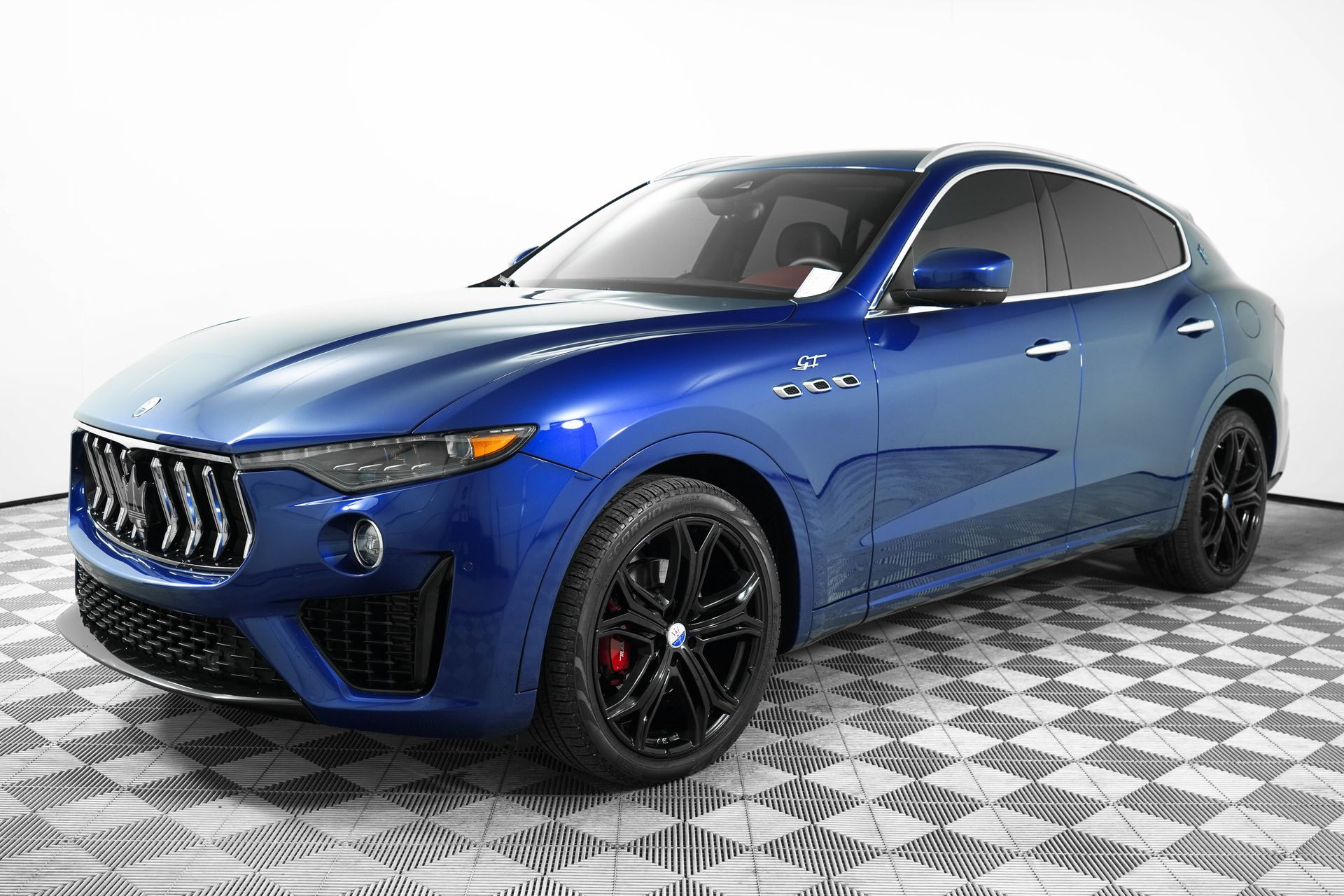 2022 Maserati Levante GT photo 3