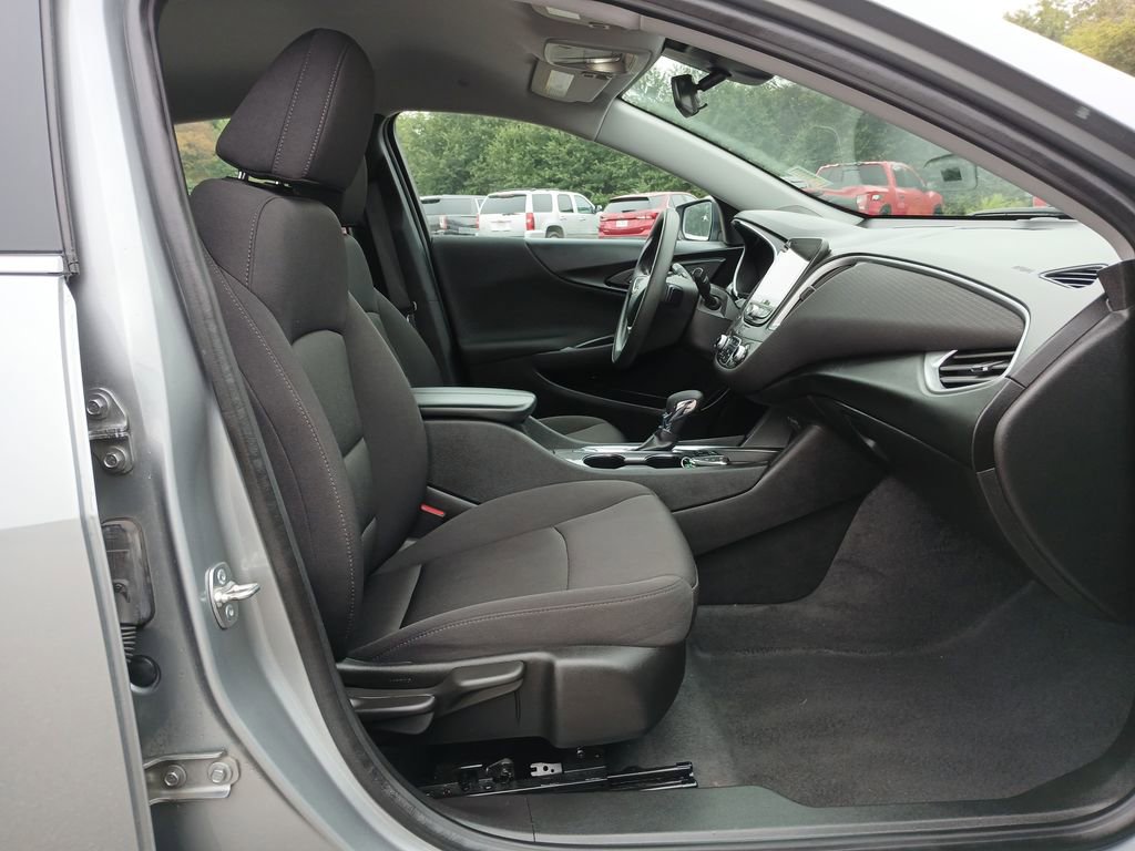 2024 Chevrolet Malibu 1LT photo 28