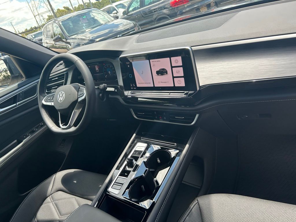 2026 Volkswagen Atlas Cross Sport SE Technology photo 29