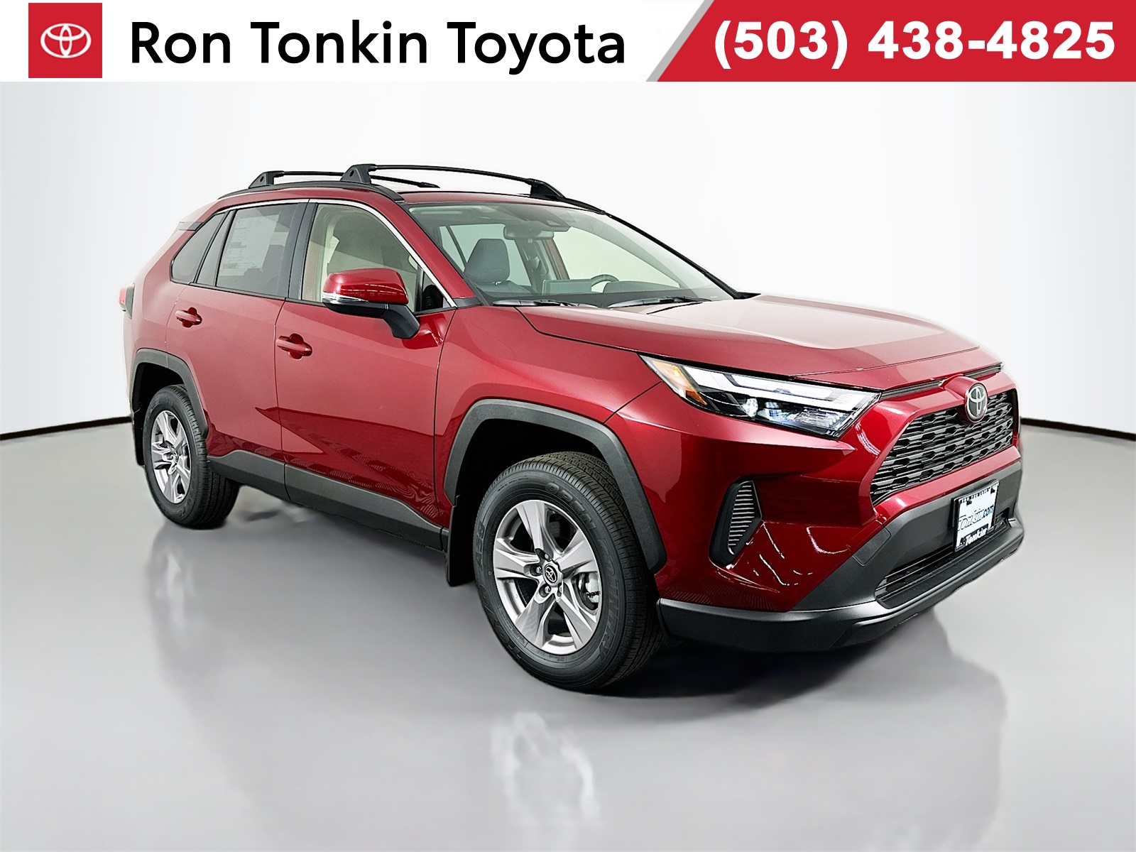 2025 Toyota RAV4 XLE's photo