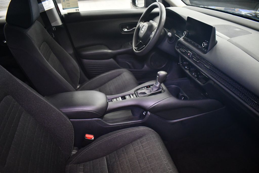 2023 Honda HR-V LX photo 26