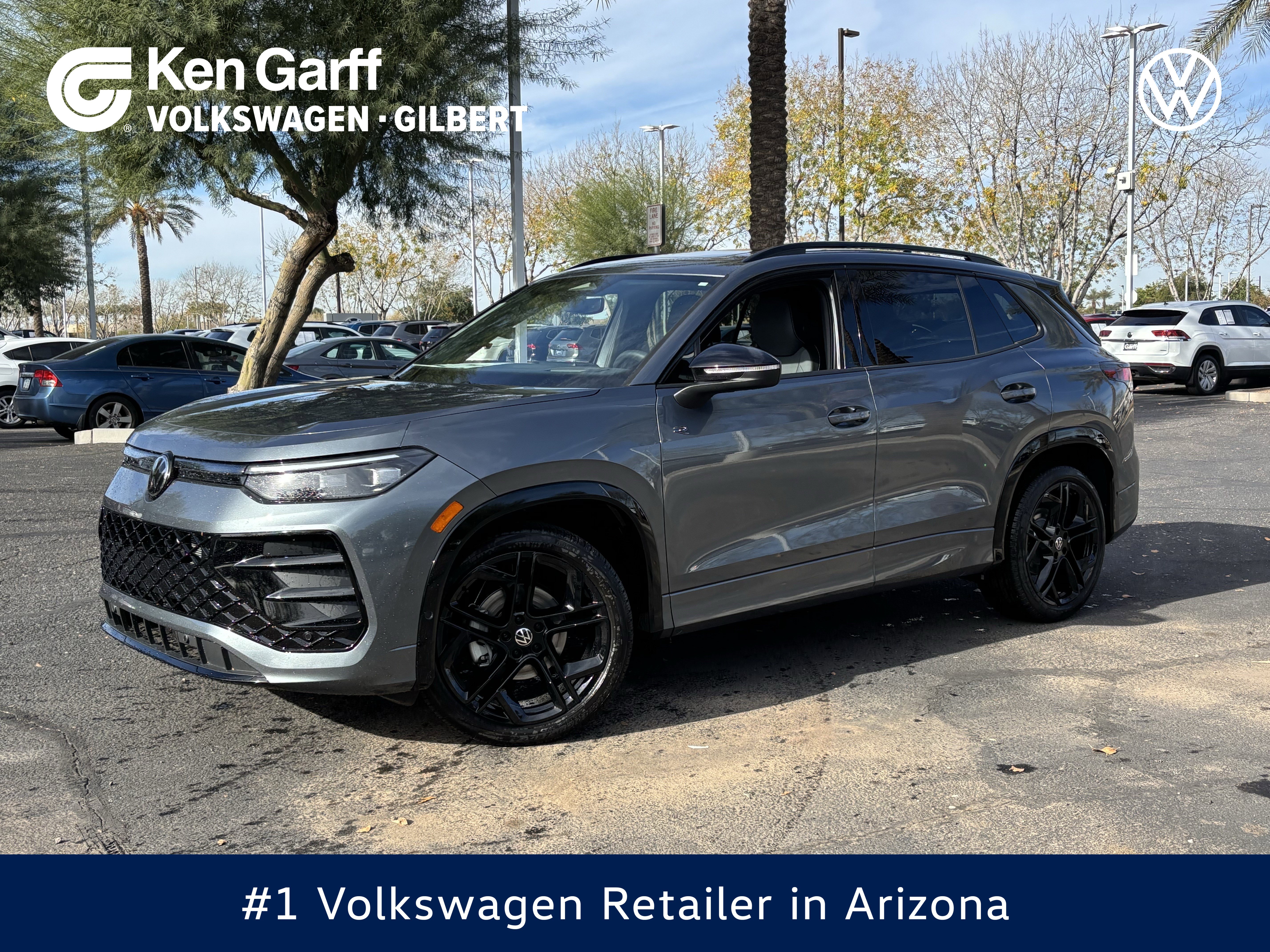 2026 Volkswagen Tiguan SE R-LINE BLACK's photo