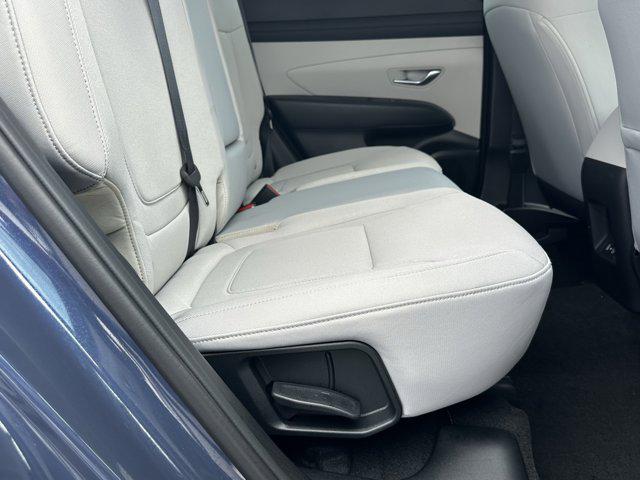 2025 Hyundai Tucson SE photo 12