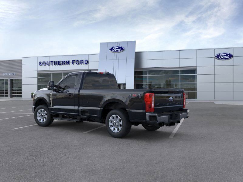 2025 Ford F-350 XLT photo 4
