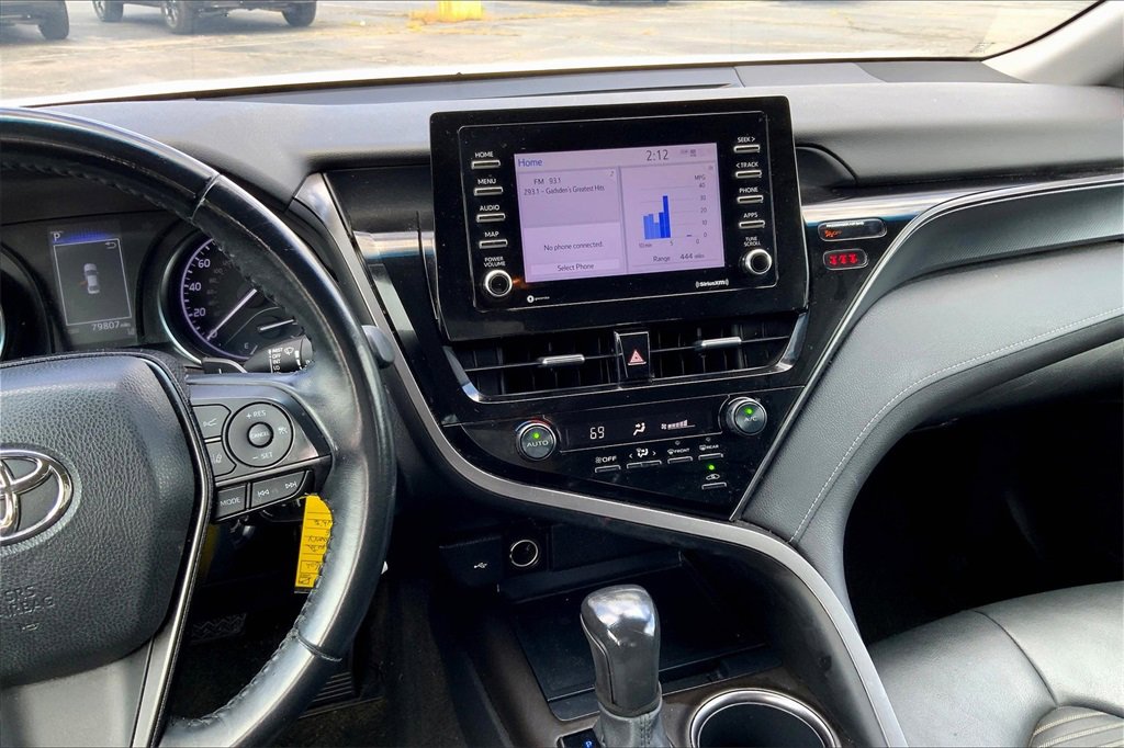 2021 Toyota Camry SE photo 6