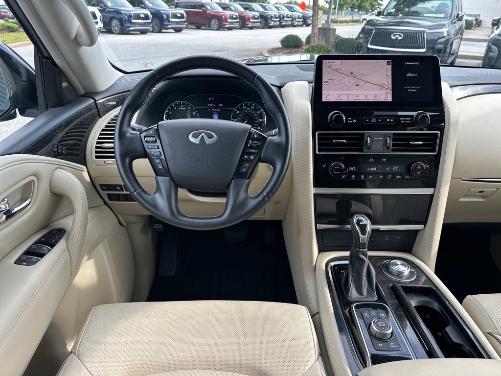 2022 Infiniti QX80 Luxe photo 10