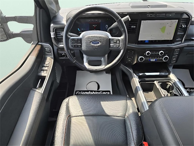 2023 Ford F-250 Lariat photo 3