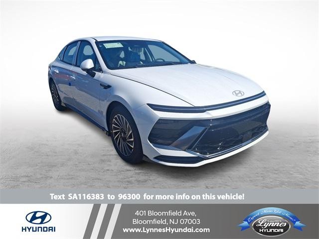 2025 Hyundai Sonata Hybrid