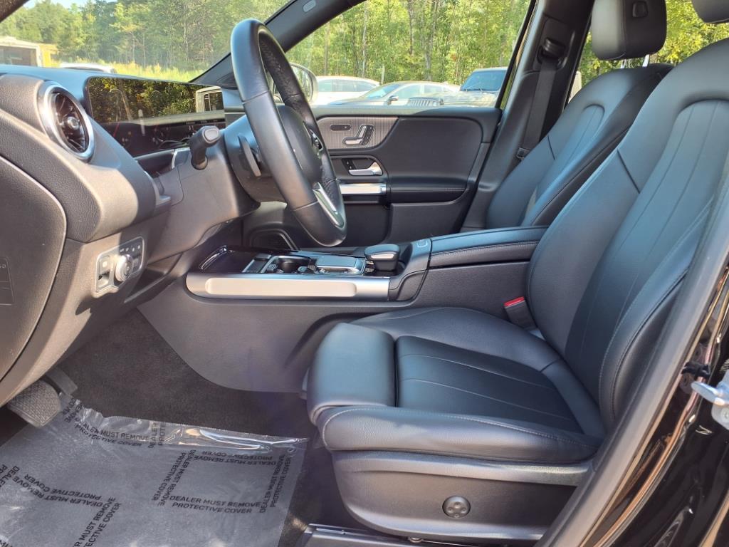 2023 Mercedes Benz GLB 250 4MATIC photo 3