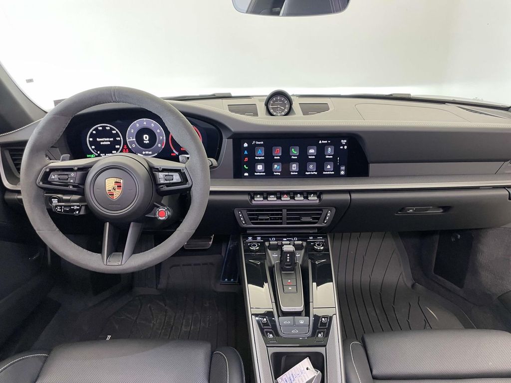2025 Porsche 911 S photo 22
