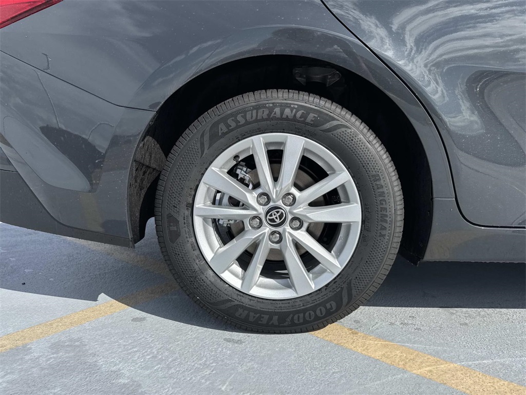 2026 Toyota Camry LE photo 4