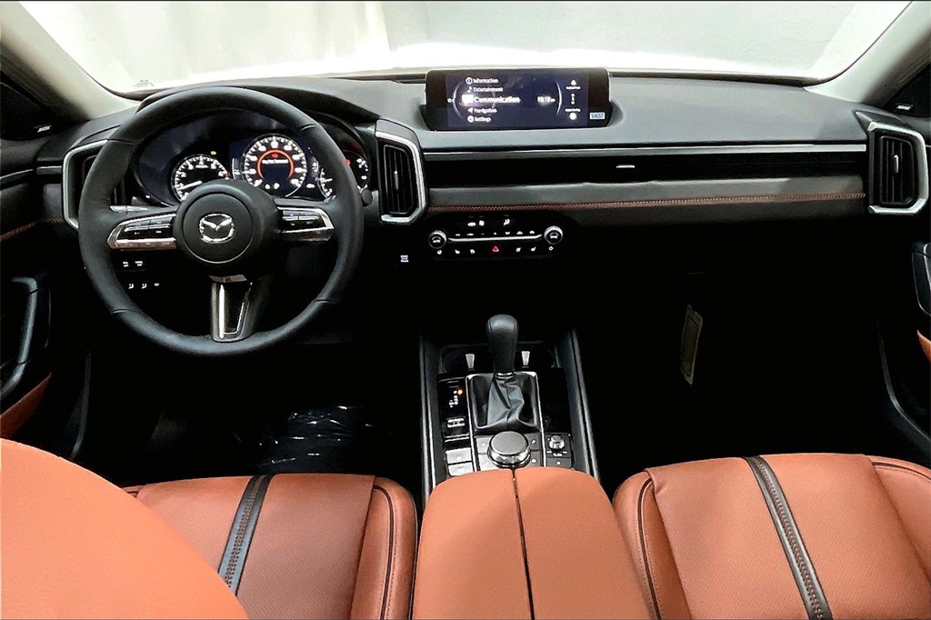 2025 MAZDA CX-50 - Image 4