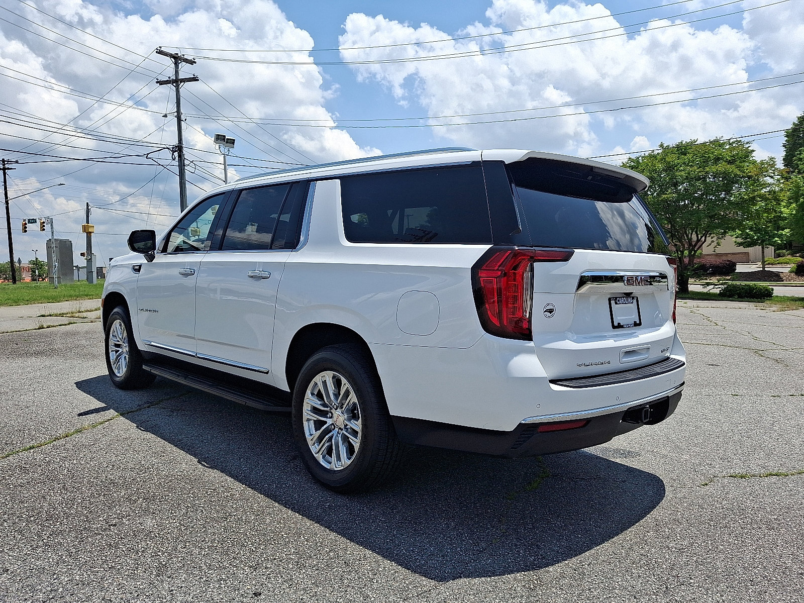 2024 Gmc Yukon XL SLT photo 2