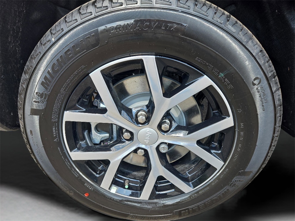 2025 Jeep Grand Cherokee Limited photo 29