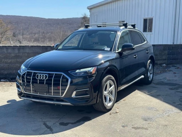 2022 Audi Q5 Premium's photo