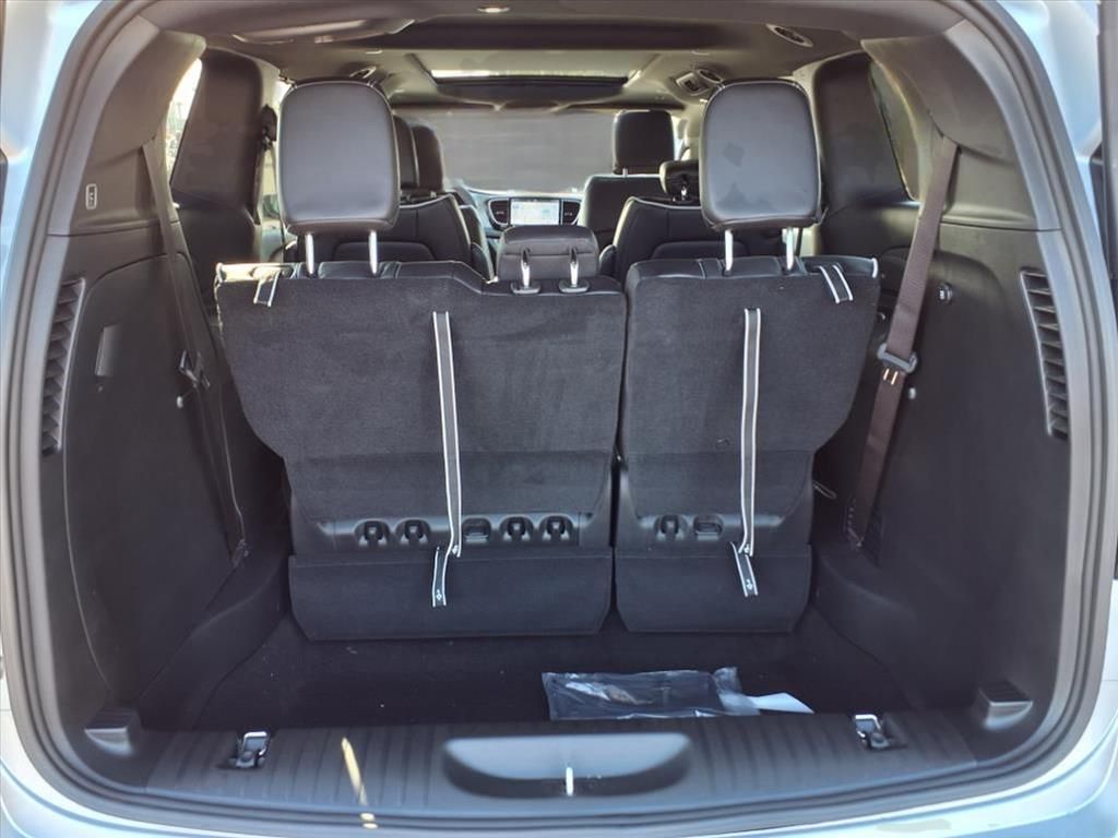 2026 Chrysler Pacifica Limited photo 23