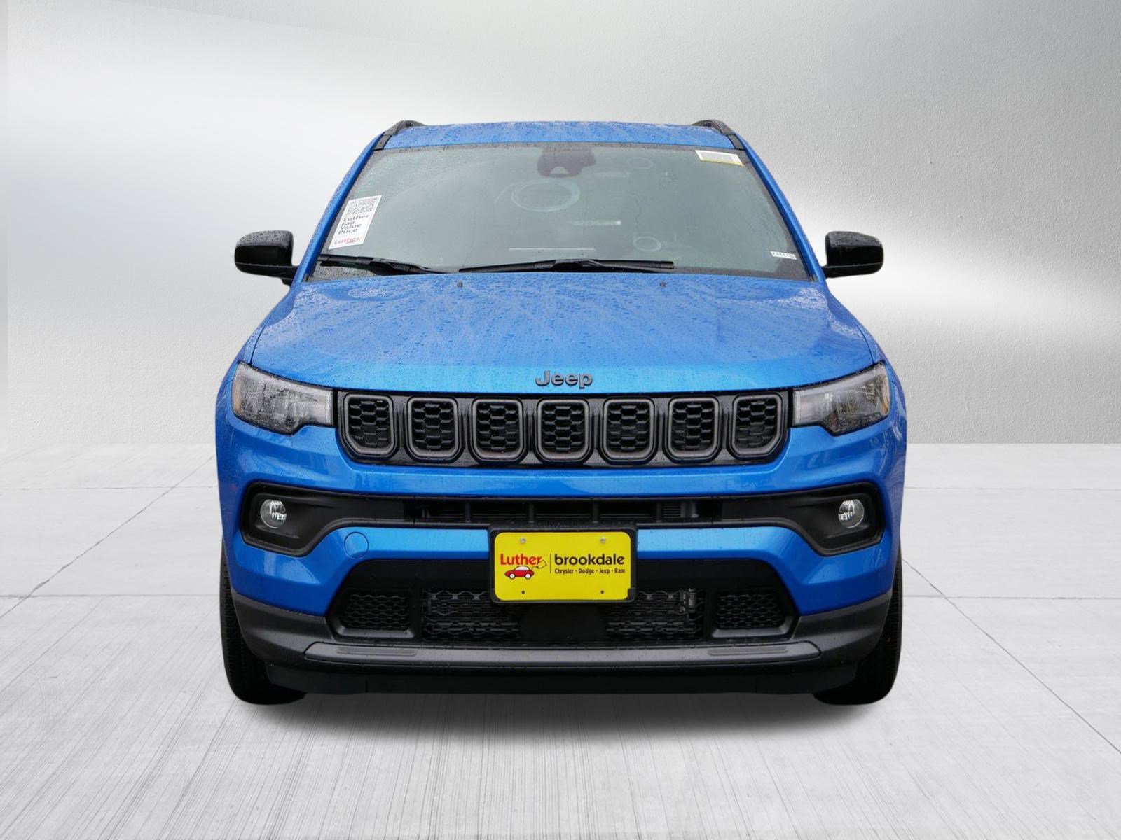 2026 Jeep Compass Latitude Altitude photo 2