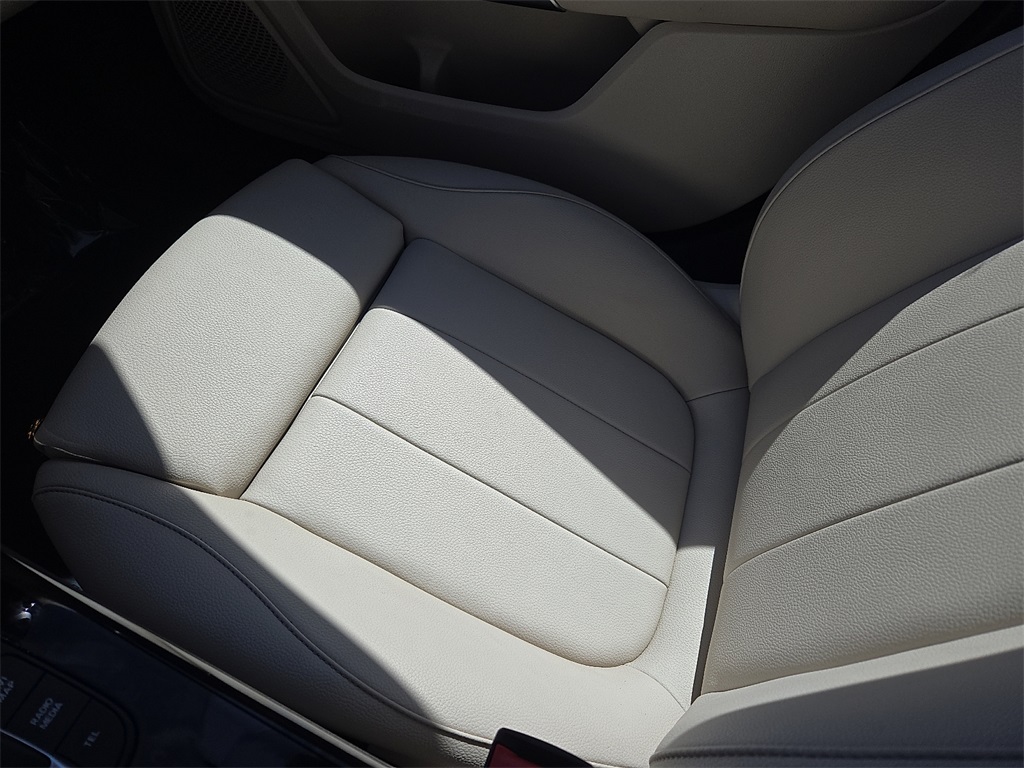 2022 Mercedes Benz A 220 4MATIC photo 24