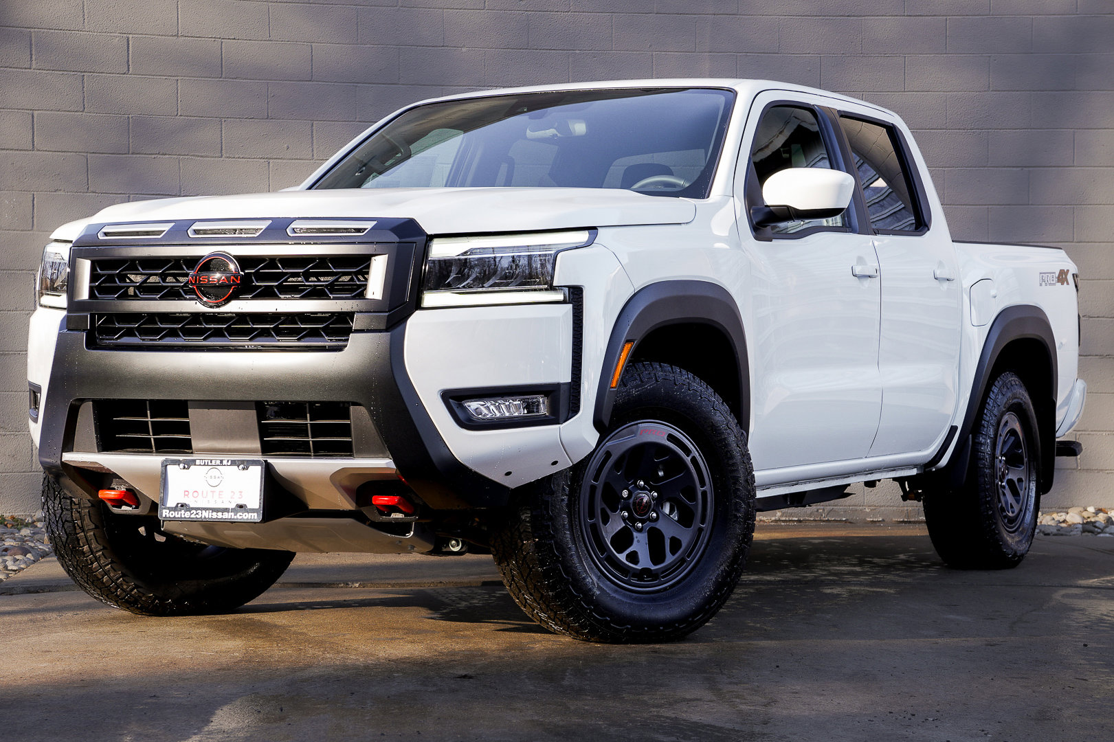 2025 Nissan Frontier PRO-4X's photo