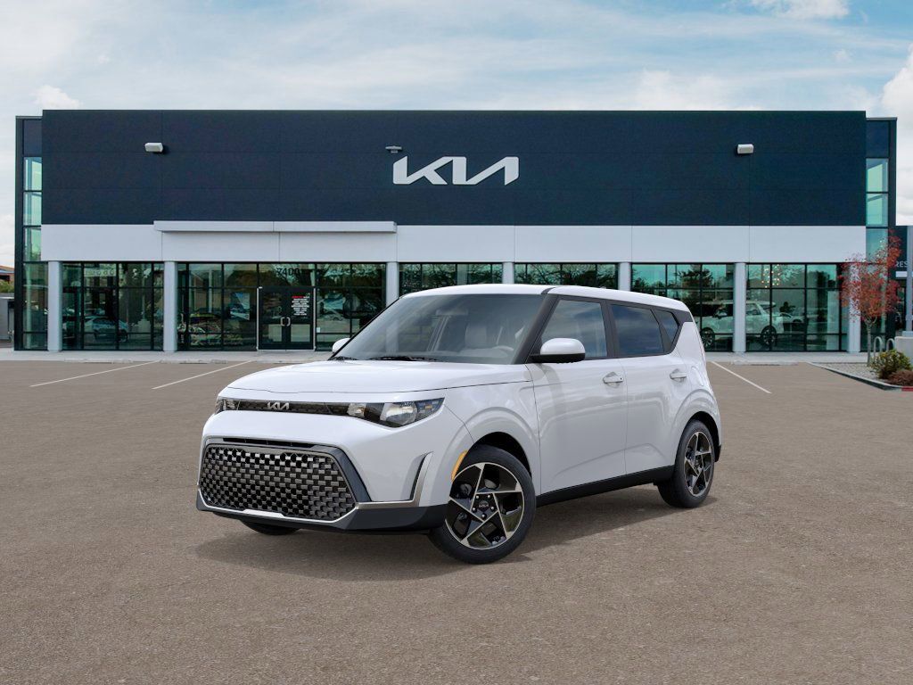 2025 Kia Soul EX's photo