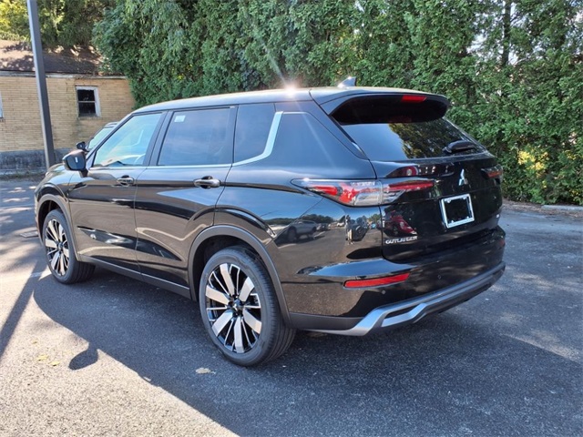 2025 Mitsubishi Outlander SE 2.5 S-AWC photo 3