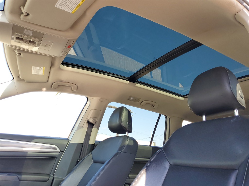 2018 Volkswagen Atlas SEL photo 11