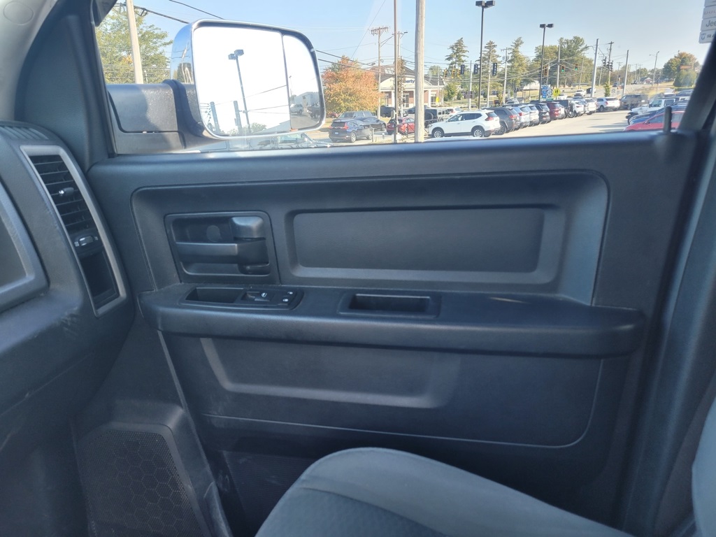 2015 Ram 2500 Tradesman photo 14