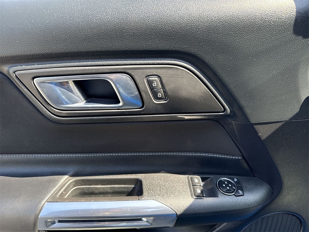 2023 Ford Mustang GT photo 12