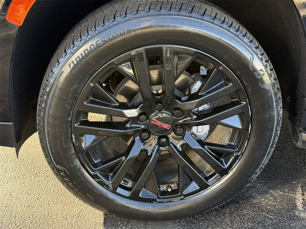 2021 GMC YUKON XL - Image 10